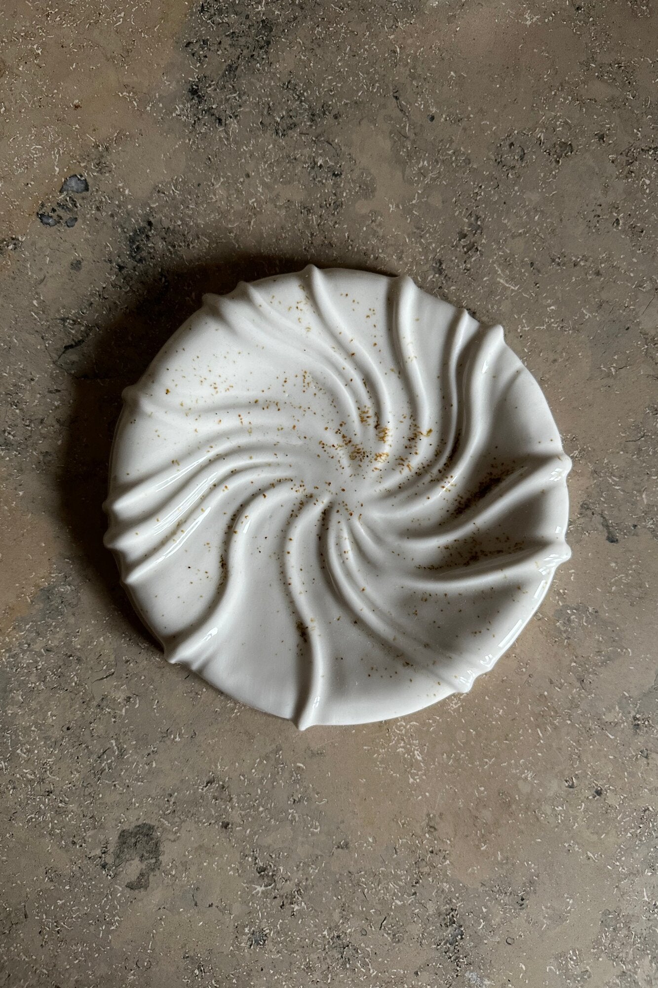 Tidevandstallerken, Ø17,5 cm - Spættet